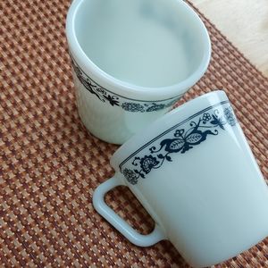 Pyrex Old Town Coffee Mugs